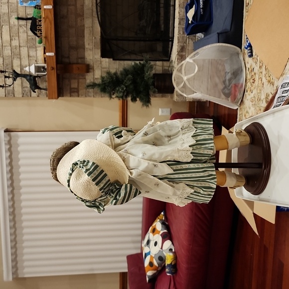 Dolls - Picture 7 of 8